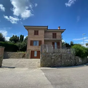  Apartment La Pineta